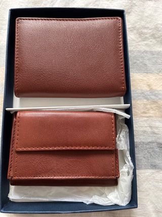 Juego de carteras de piel marrón