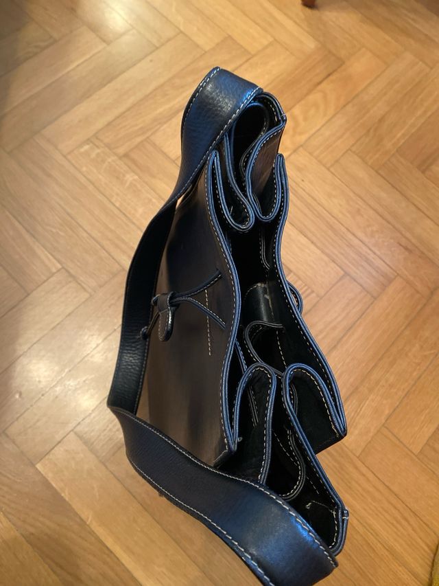 Bolso Negro Marca CATS