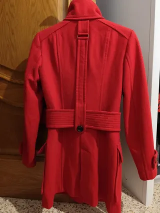 Abrigo Zara Rojo TS