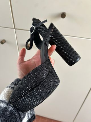 Scarpe con tacco e strass