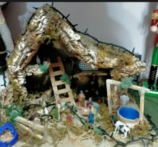 Capanna di Natale con personaggi e accessori