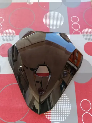 Cúpula BMW F900R Negra Brillante