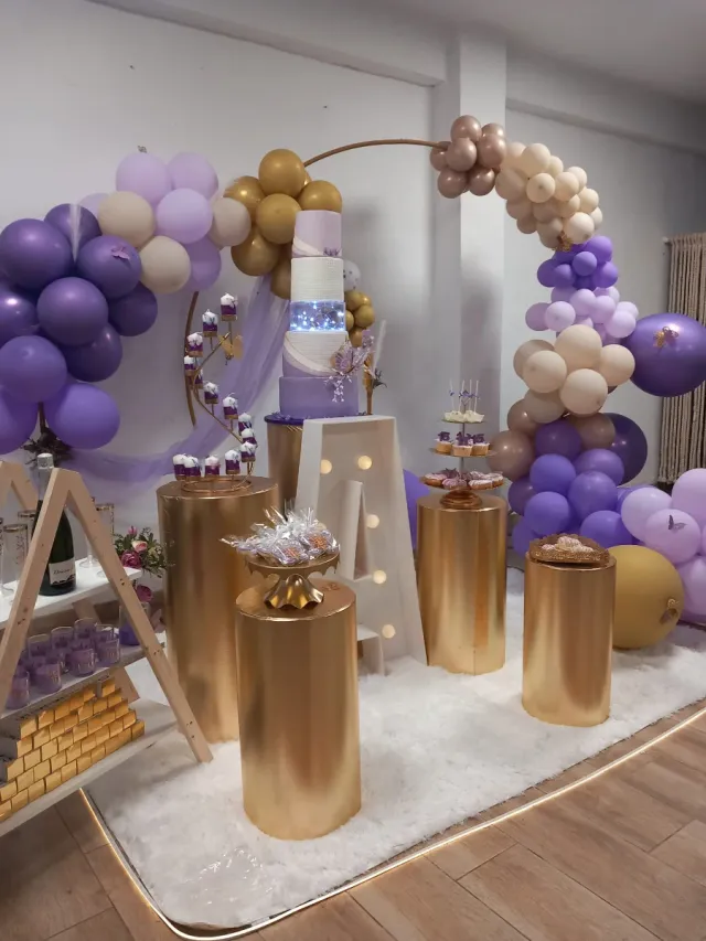 Decoración Fiesta Cumpleaños Dorada y Morada