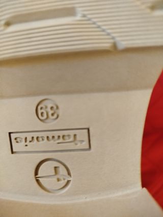 Stivali scamosciati beige nuovi