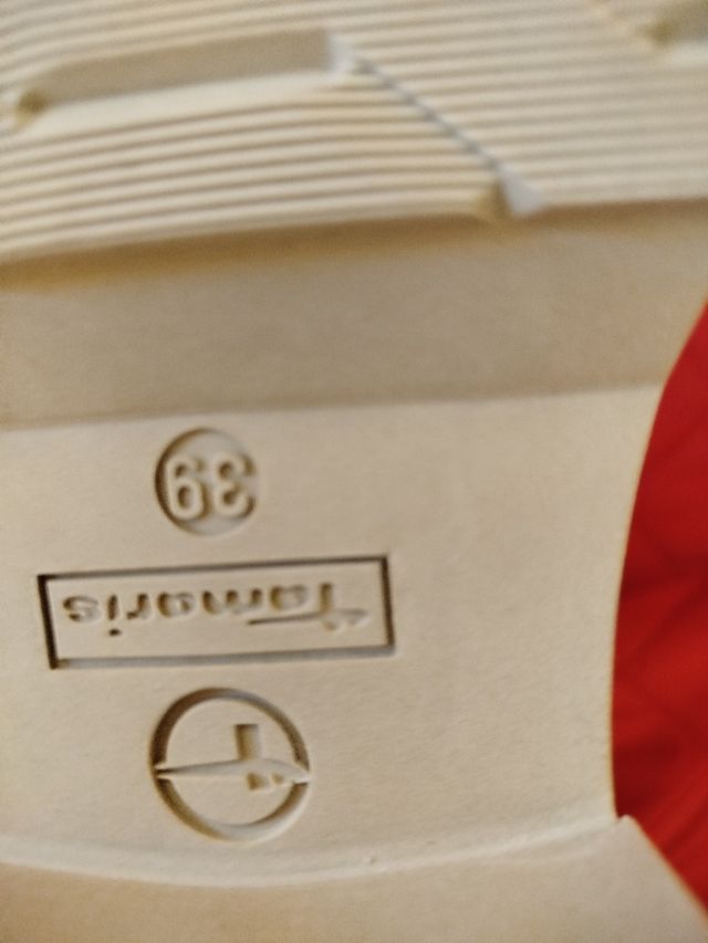 Stivali scamosciati beige nuovi