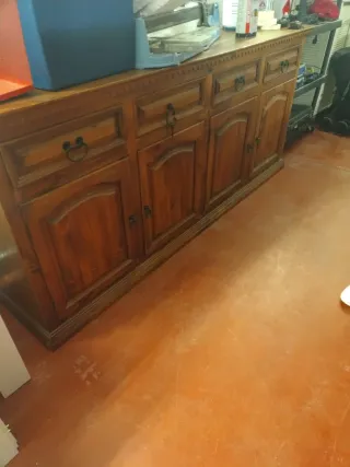 Credenza in legno massello