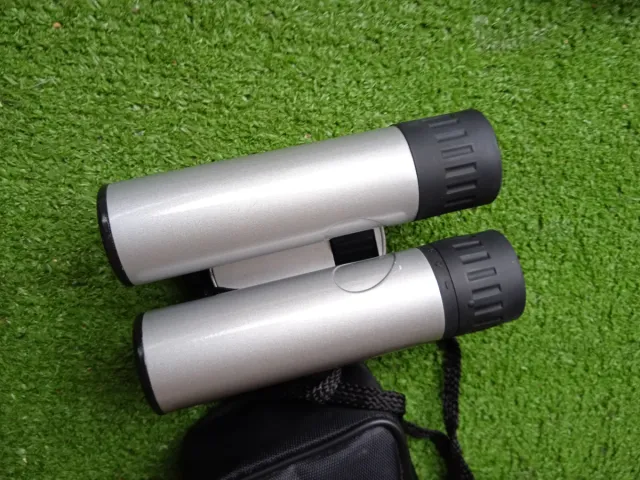 Prismáticos 10x25 con brújula