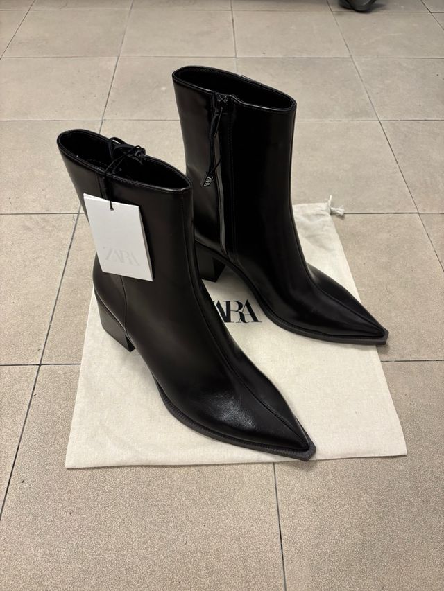 Botín Zara Tacón Ancho Negro/Marrón