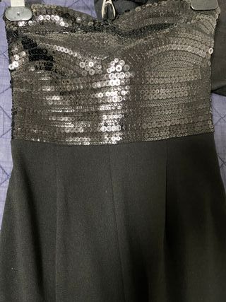 Mono negro lentejuelas pecho