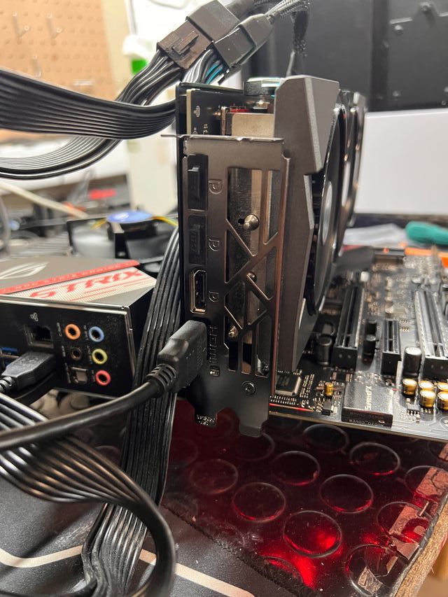 MSI RTX 4070 Ti 12GB GDDR6X - Triple Ventilador 