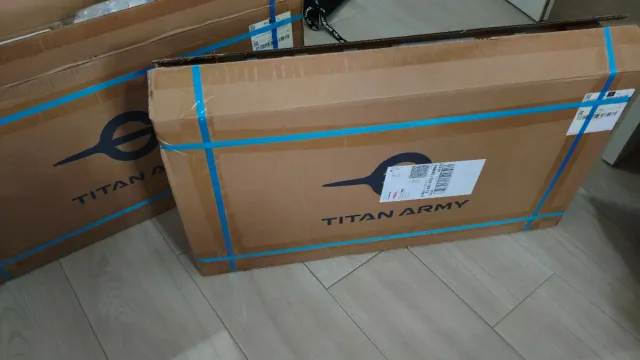 Monitor Gaming Titan Army 27 320Hz RGB nuevo
