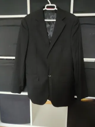 Traje de hombre negro