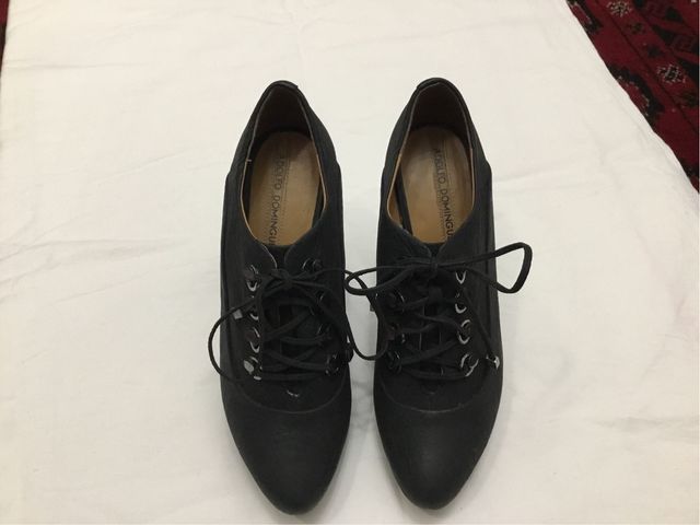 Zapatos Adolfo Dominguez Negros