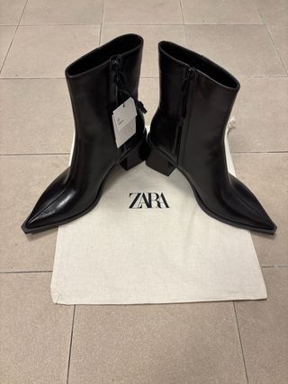 Botín Zara Tacón Ancho Negro