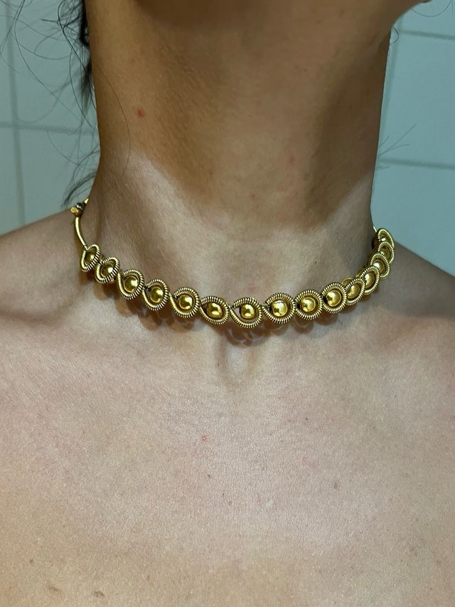 Collare dorato