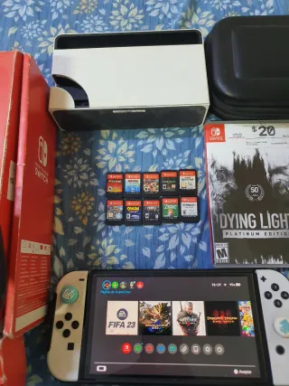 Nintendo Switch OLED Blanca y Negra