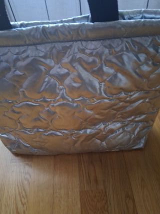 Bolso Tous plateado acolchado