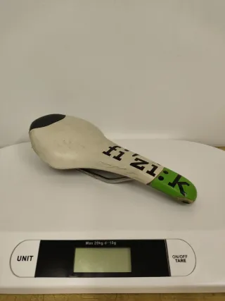 Sillín Fi'zi:k Tundra - Handmade Italy