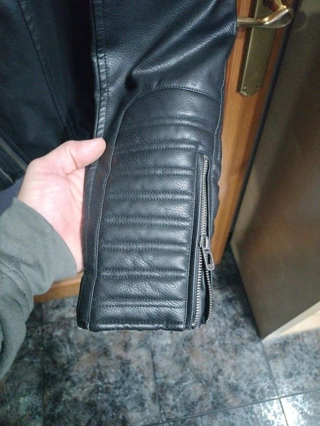 Chaqueta de poliuretano estilo para llevar moto.