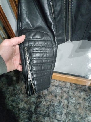 Chaqueta de poliuretano estilo para llevar moto.