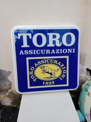 Insegna Toro Assicurazioni