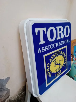 Insegna Toro Assicurazioni