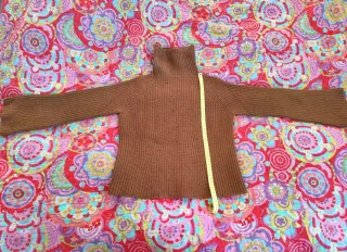 Jersey vintage cuello alto marrón chocolate