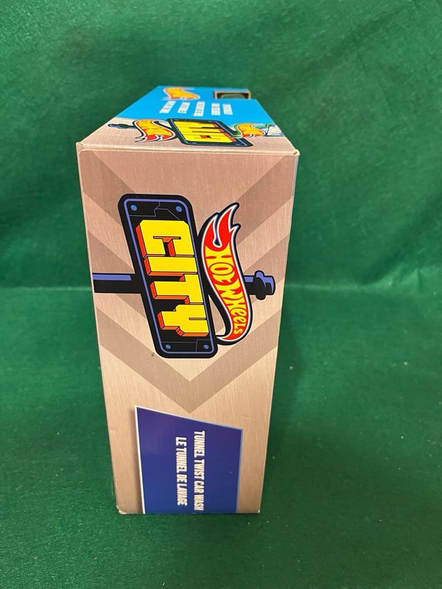 Hot Wheels City Tunnel Twist Car Wash