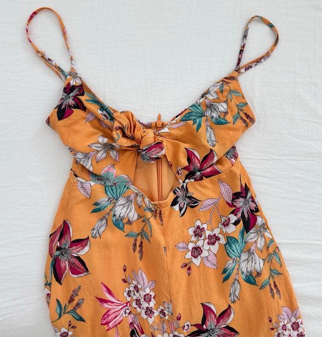 Macacão curto floral laranja XS