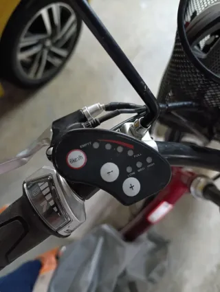 Bicicleta Eléctrica Roja Hartje Modelo Genf