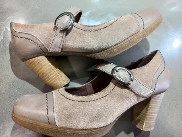 Zapatos Pitillos Piel Beige/Marrón Talla 39