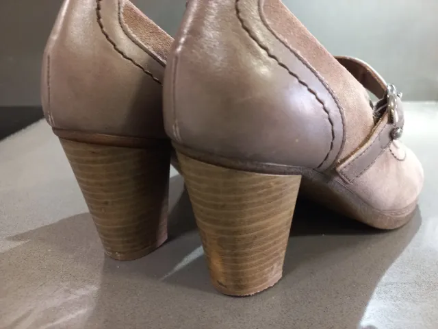 Zapatos Pitillos Piel Beige/Marrón Talla 39
