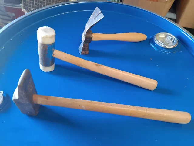 Lote de 4 martillos de hierro