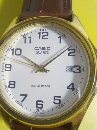 Reloj Casio Correa Piel Marrón y Dorado