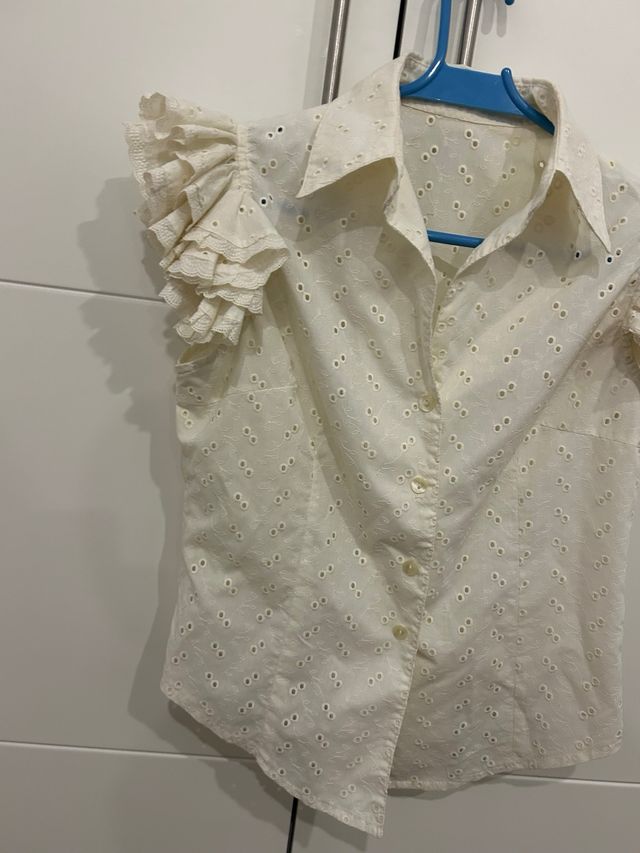 Camisa flamenca blanca hecha a mano
