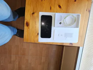 iPhone 14 Plus 256GB Medianoche