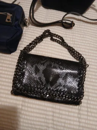 Bolsos Negro y Azul