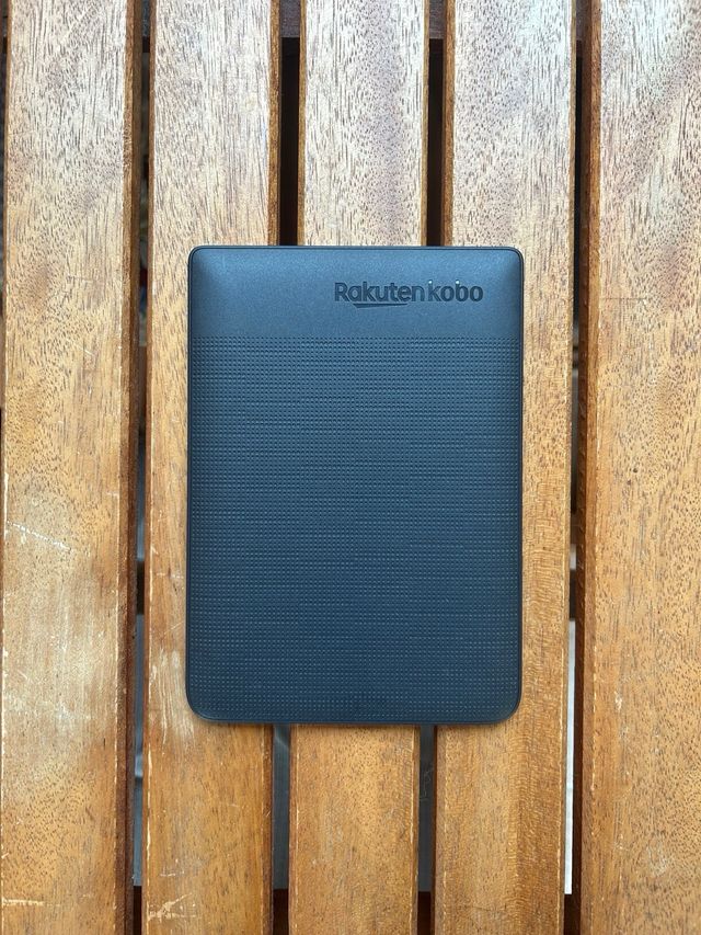 Kobo Nia com capa original