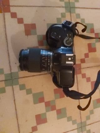 Cámara Yashica Reflex 135mm