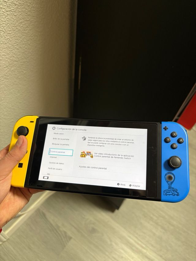 Nintendo Switch Blu e Giallo