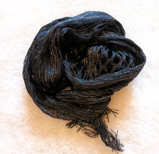 Fular Foulard Negro con Hilos Plateados