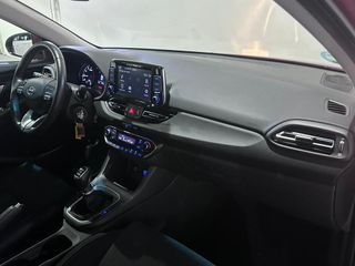 Hyundai i30 Klass SLX 1.5 DPI 110 5p