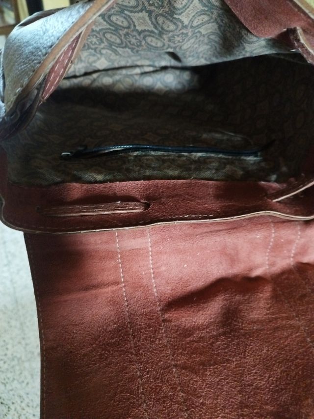 Mochila de cuero marrón