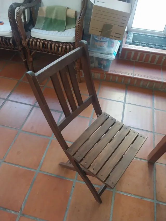 Mesa de patio de madera con 6 sillas