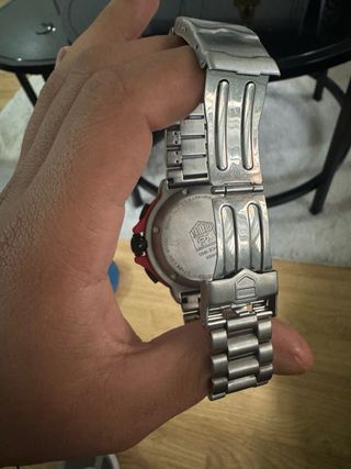 Reloj TAG Heuer Cronógrafo Rojo y Plateado