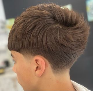 barbería a otro estilo con parking privado