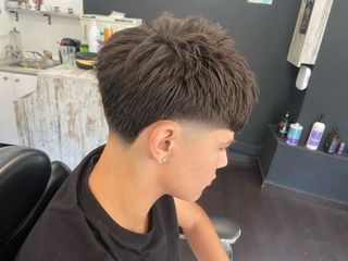 barbería a otro estilo con parking privado