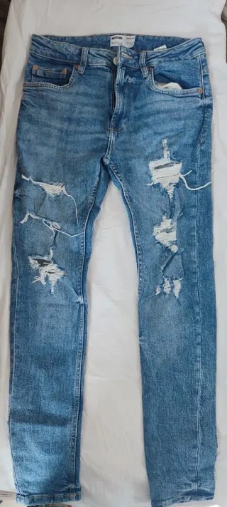 Pantalón vaquero Bershka Roto Talla M