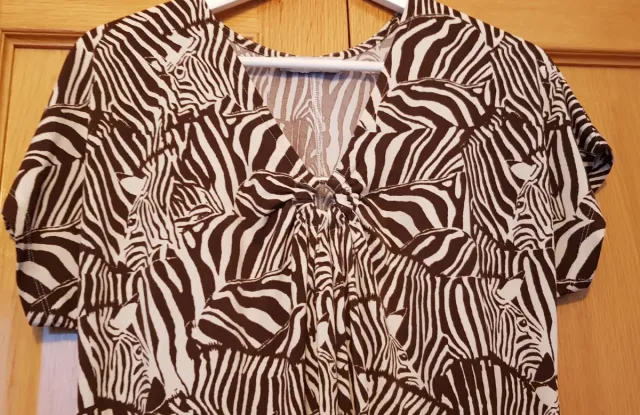 Vestido estampado cebra marrón y blanco