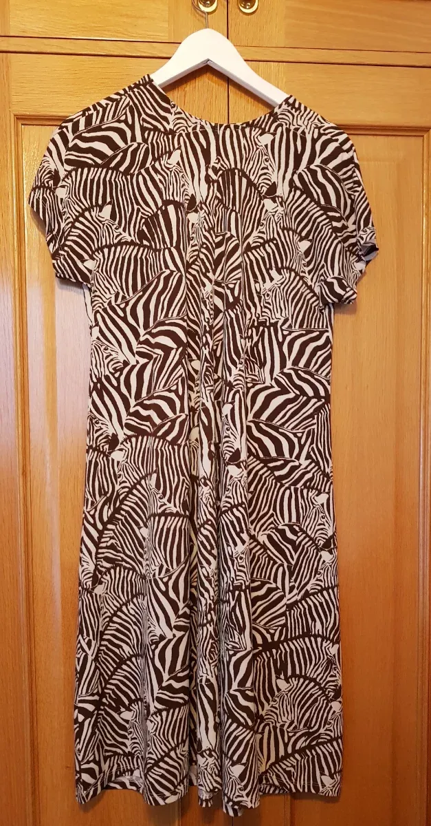 Vestido estampado cebra marrón y blanco